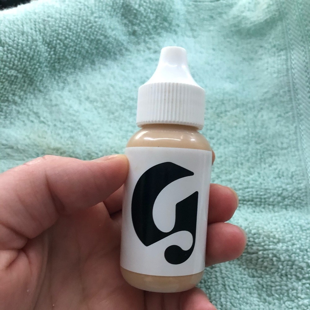 Glossier Perfecting Skin Tint- G9